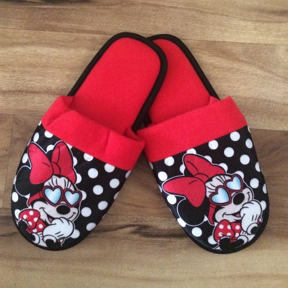 Minnie Mouse slippers