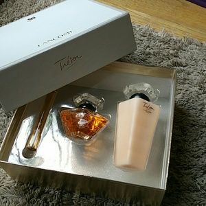 Lancome set perfume with lotion