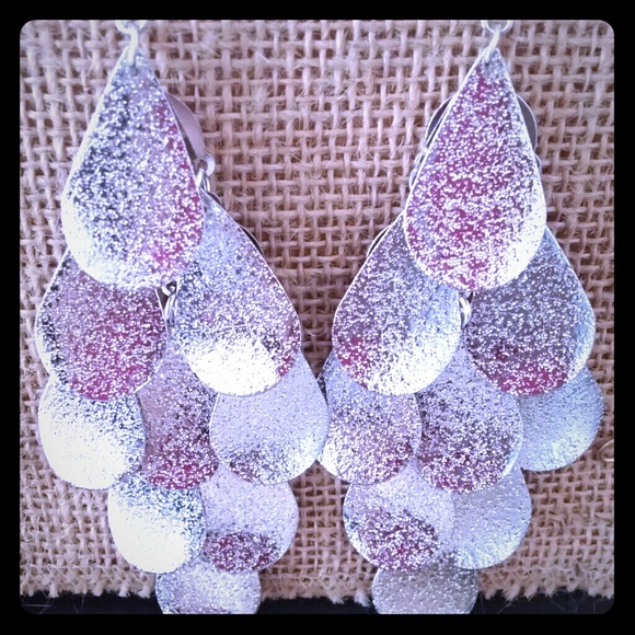 Water drop earrings