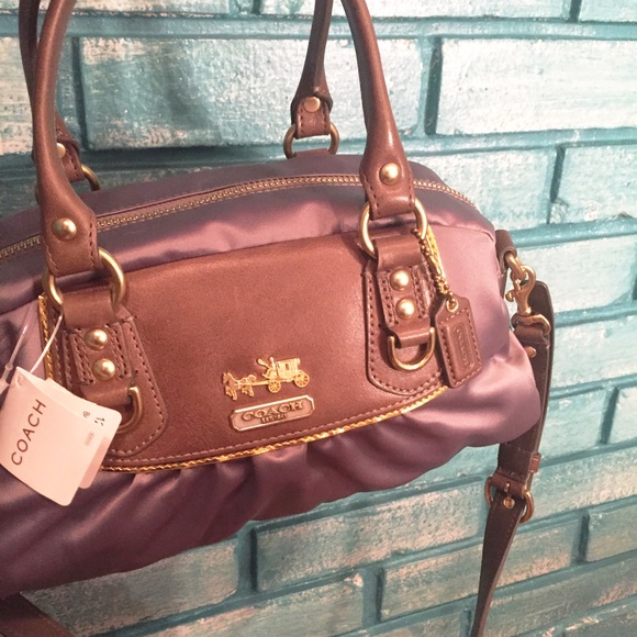 Retired Coach Shoulder Cross Body Purse Leather - Picture 1 of 4