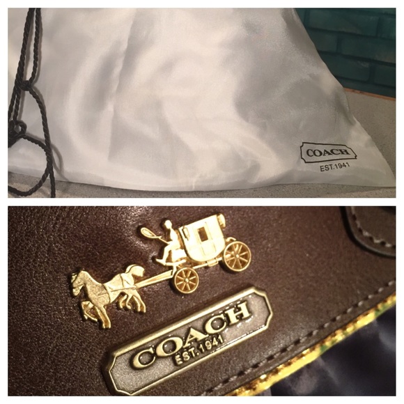 Retired Coach Shoulder Cross Body Purse Leather - Picture 2 of 4