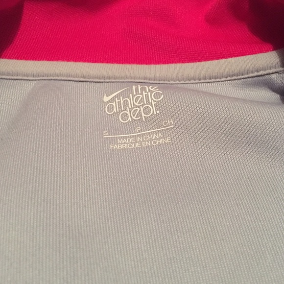 Authentic Nike athletic jacket. Size Small. - Picture 3 of 3