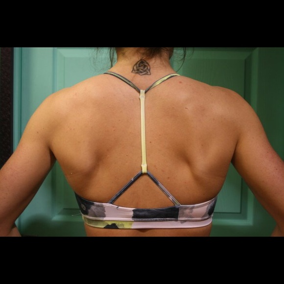Lululemon strappy low v sports bra - Picture 4 of 4