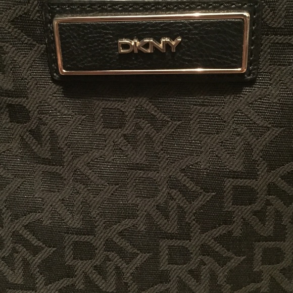 Brand new authentic DKNY purse. Black. - Picture 2 of 3
