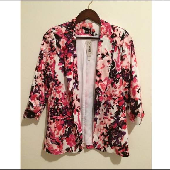 NWT: AQUA Floral Blazer - Size Small