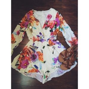 💕💋SOLD🌼Floral jumpsuit