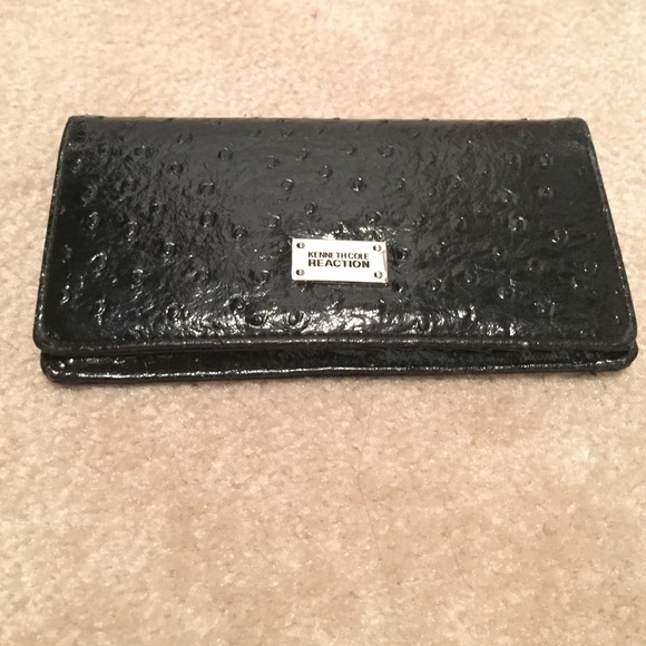 Kenneth Cole wallet. Black - Picture 1 of 3