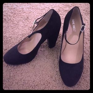 New! Nine West Black Velvet heels! ❤️ sale!