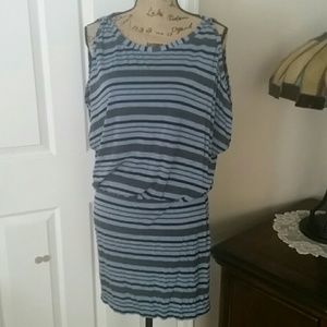 BUNDLE FOR @DORALINA shoulder dress & Sheer top