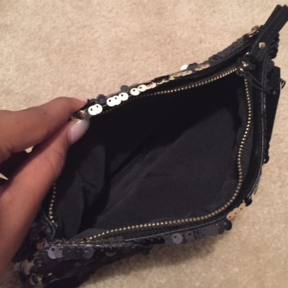 Victoria's Secret makeup bag brand new black - Picture 4 of 4