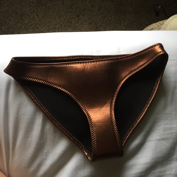 size small triangl dupe bathing suit bottoms