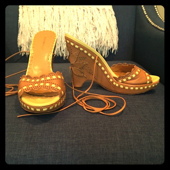 Tan and yellow BCBGmaxazria wedges