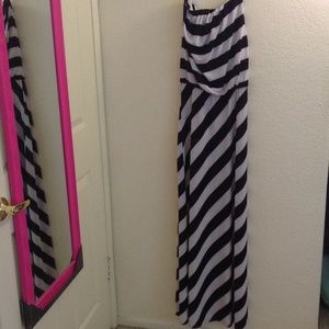 New dress bongo. Black and white strapless