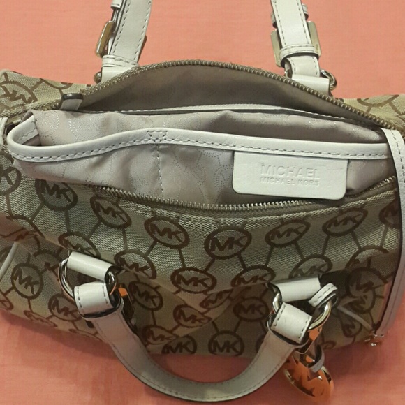 MICHAEL KORS SATCHEL - Picture 4 of 4