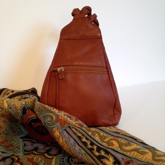 ILI  Handbags - ILI Tiny Nap Sack /  Wristlet