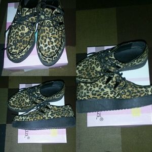 Platform shoes