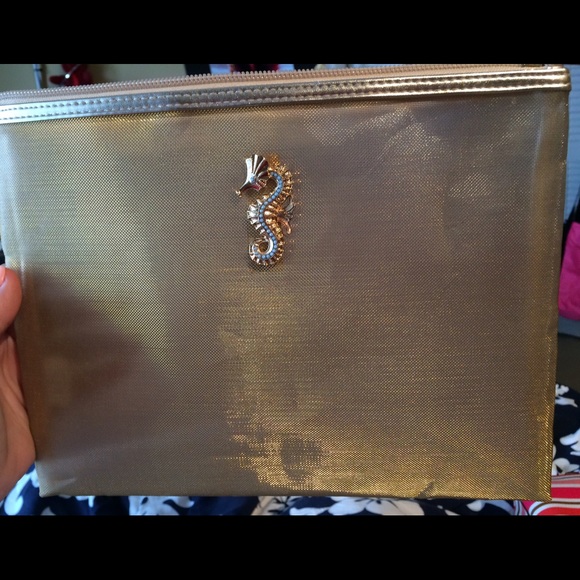 Lilly Pulitzer beach clutch