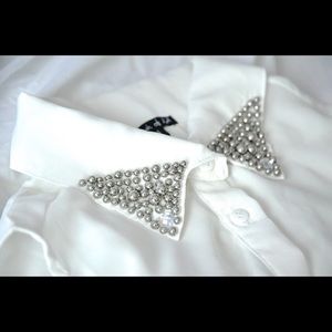 White Button Up Sleeveless Blouse Beaded Collar