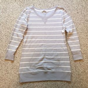 Gray long sweatshirt