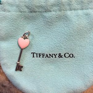 💥FINAL PRICE DROP💥 Tiffany necklace W/OUT chain