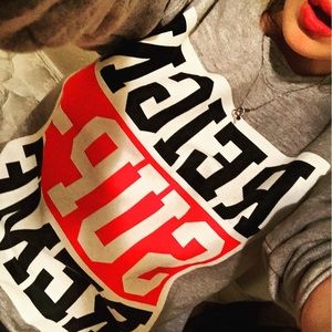 team supreme crew neck sweataaaaa