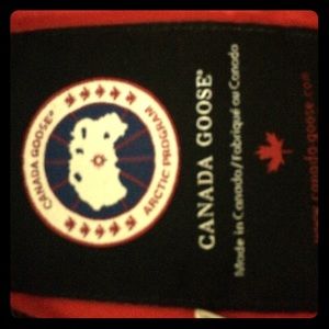 A new Canada Goose mens 2XL !!!!