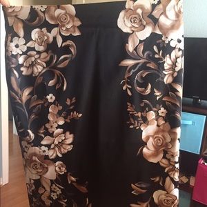 White House Black Market Skirt