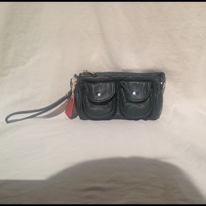 4/$10 NWT Deep Green Wristlet