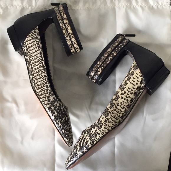 🎉HP🎉 NWOT Pour la Victoire Ankle Cuff Flats - Picture 3 of 4