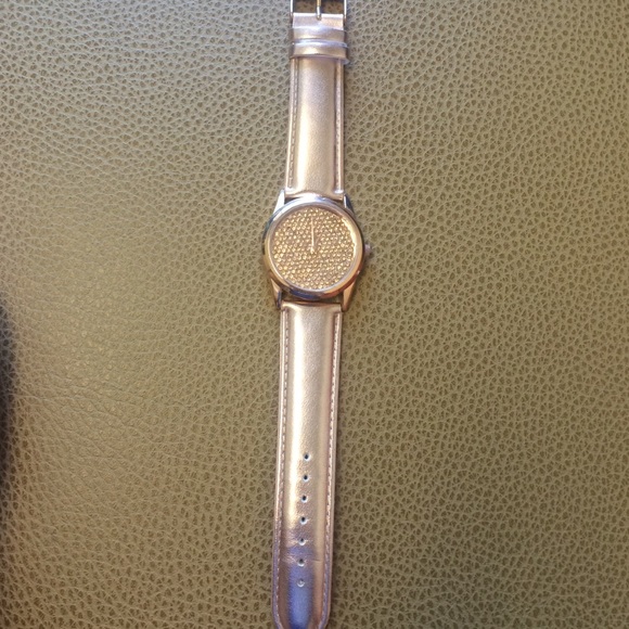 Watch - Picture 1 of 1