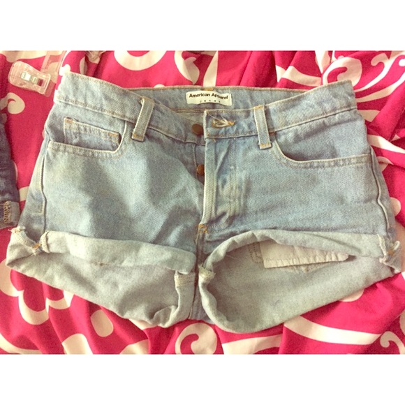 American apparel shorts!🌺