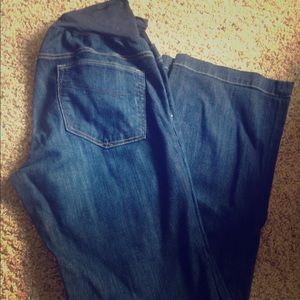 Perfect maternity jeans!
