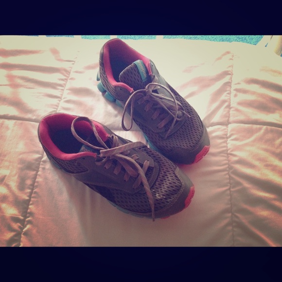 Selling Reebok real flex running shoes - Picture 1 of 3