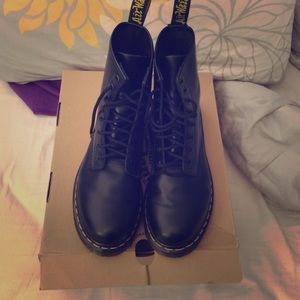 Doc martins,matte black women size:10 mens:8