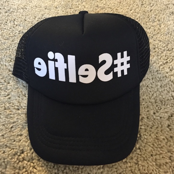 Agaci Accessories - SnapBack hat