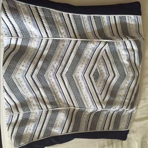 EMBROIDERED PONTE BLACK AND WHITE BUSTIER570127616