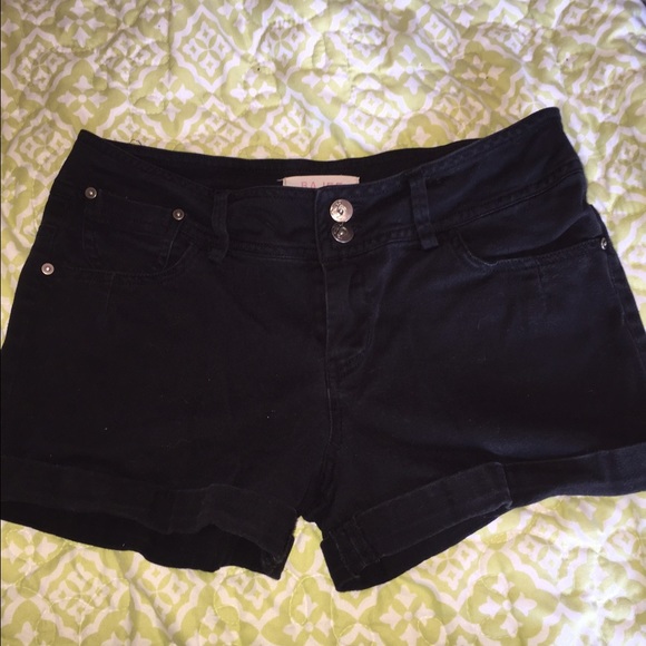 🚫SOLD🚫Black Shorts!