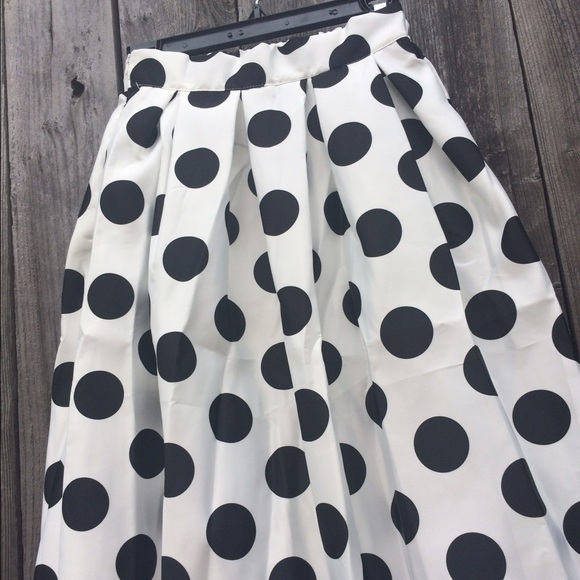 Polka Dot Pleated Skater Skirt - Picture 2 of 4