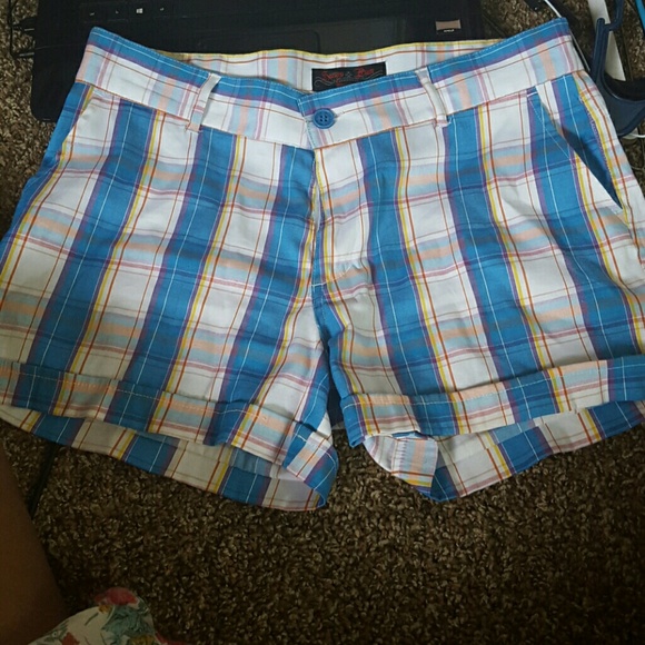 Checkered Shorts - Picture 1 of 2