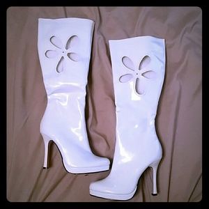 White flower cut out boots, with pink soles, size