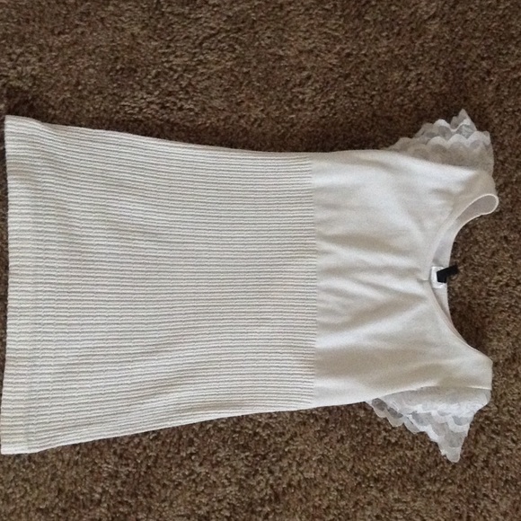 This white shirt of a size of 12