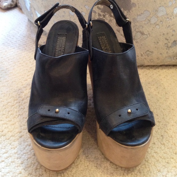 Deena & Ozzy Wedges
