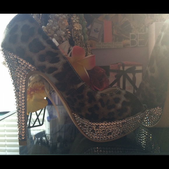 Blue leopard swarovski crystals 💕CUSTOM MADE💕 - Picture 3 of 4