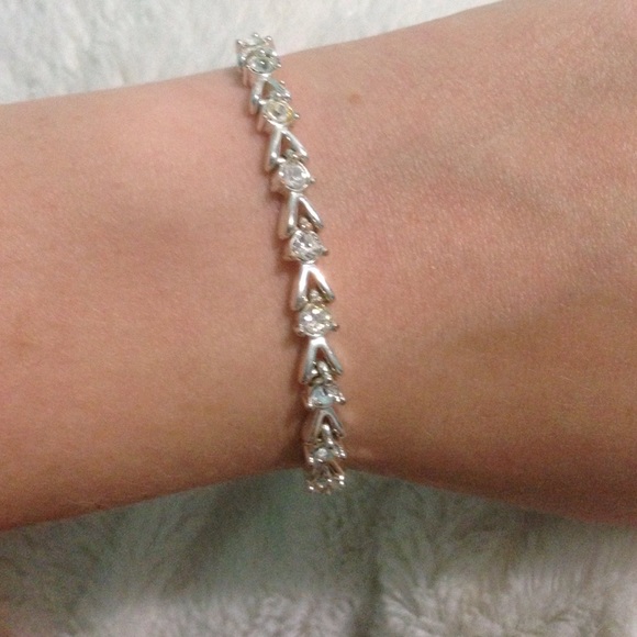 Crystal Embellished Bracelet - Picture 3 of 4