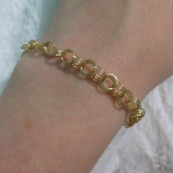 Golden Link Bracelet - Picture 3 of 3