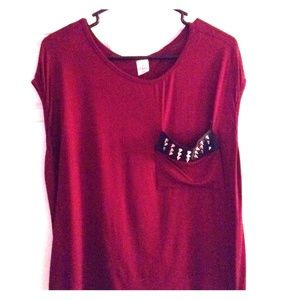 Maroon top with spiked pocket
