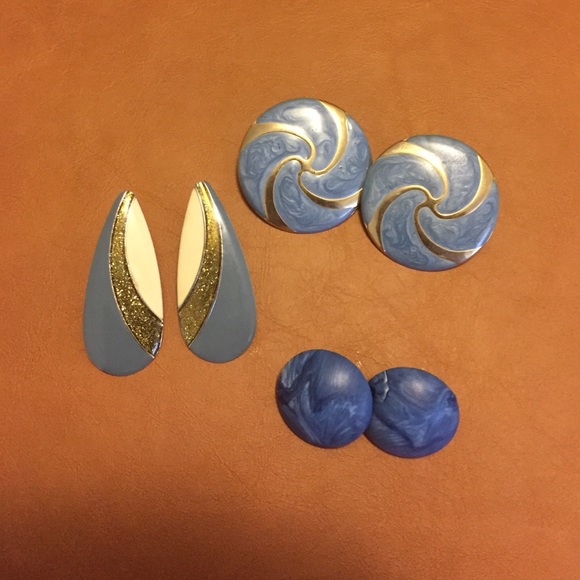 Price Drop ✨The blue bundle: earrings