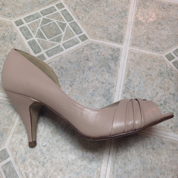 Call it Spring nude heels - Picture 3 of 4