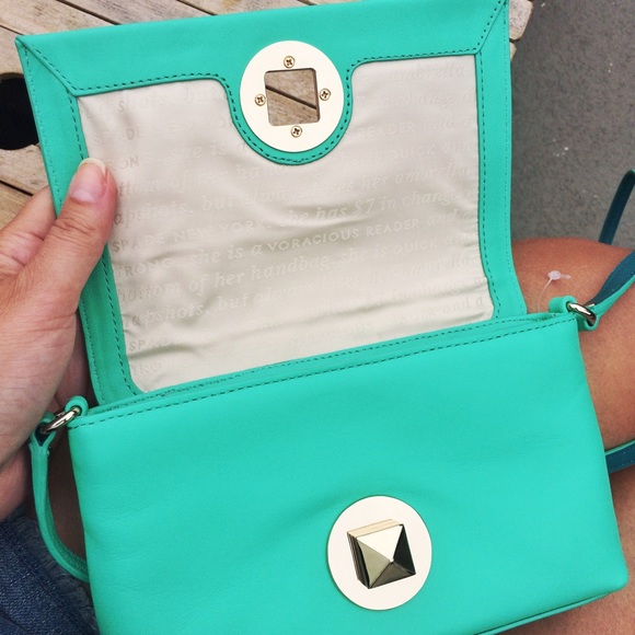 Sold ✔️🎉Kate Spade green purse - Picture 3 of 4