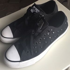Black Converse